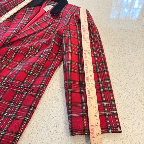 Sag Harbor Wool Blend Tartan Plaid Blazer Jacket Black Velvet Collar 10P Holiday - Picture 10 of 16